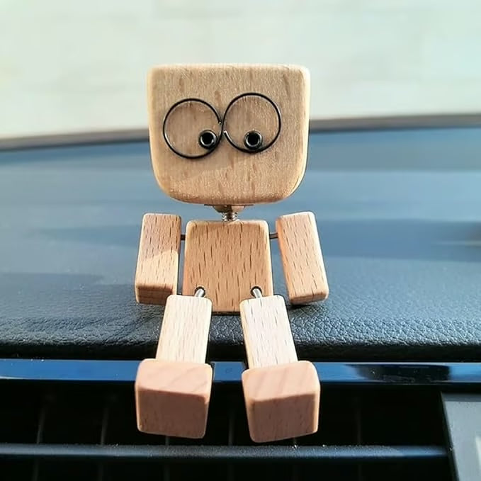 Charmig Träfigur – 12 Ansiktsuttryck