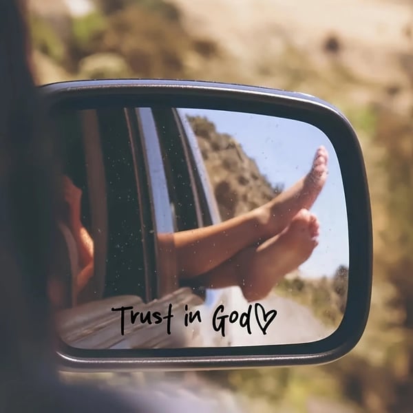 Trust in God Backspegeldekal