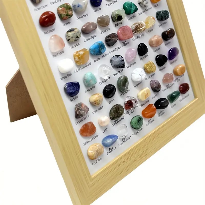 Display med naturliga ädelstenar