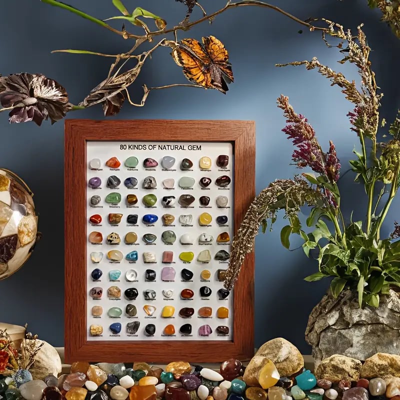 Display med naturliga ädelstenar
